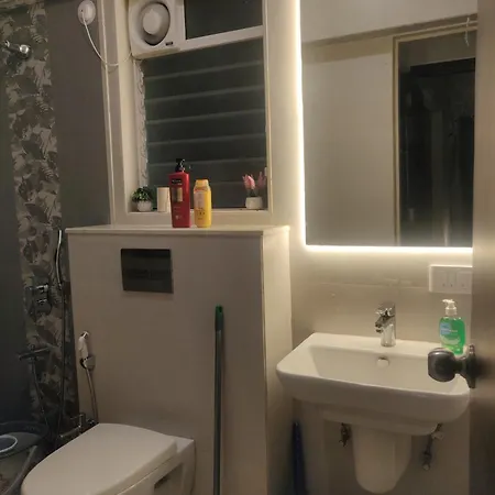 2bhk Luxurious Near Bkc Hotel