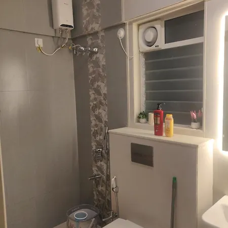 2bhk Luxurious Near Bkc Mumbai