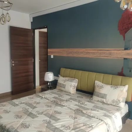 Hotel 2bhk Luxurious Near Bkc *