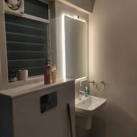 2bhk Luxurious Near Bkc *