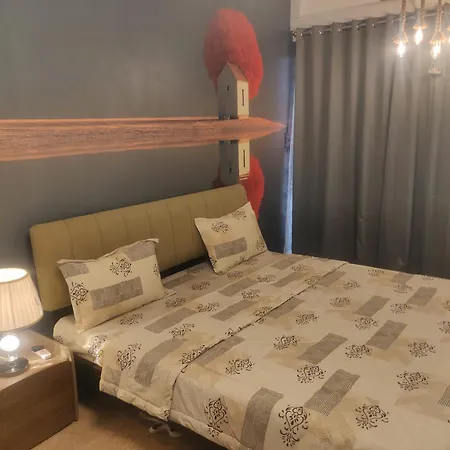 Hotel 2bhk Luxurious Near Bkc