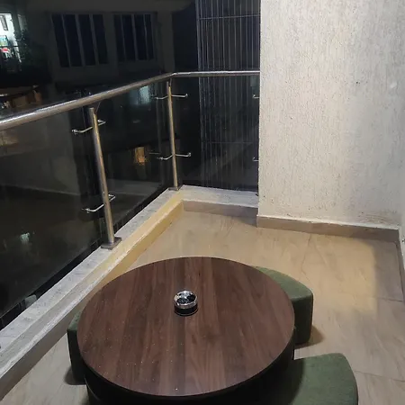 Hotel 2bhk Luxurious Near Bkc *