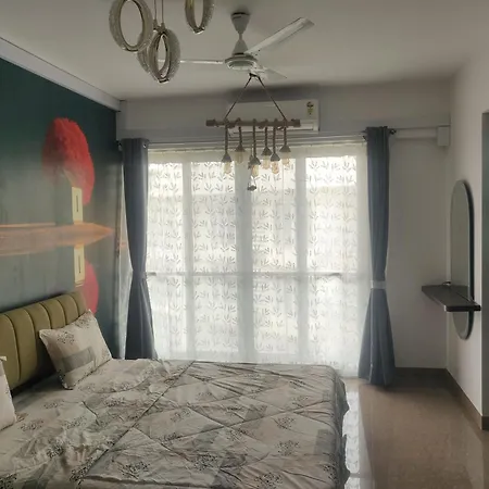 2bhk Luxurious Near Bkc Hotel