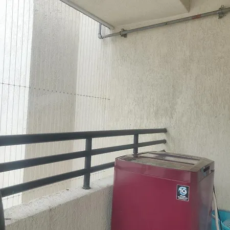 2bhk Luxurious Near Bkc *
