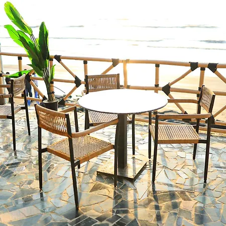 Dinus Shore And Sea Resort *