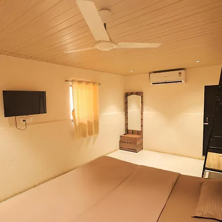 Dinus Shore And Sea Resort Mumbai