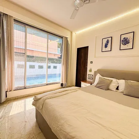 Villa Glasshouse Luxury Villa, 4 Bed Private Pool Gorai