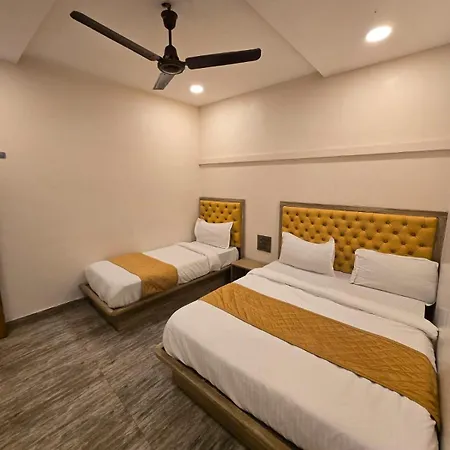 Royce Bkc - Near Jio Convention Centre And Us Consulate Hotel 3*