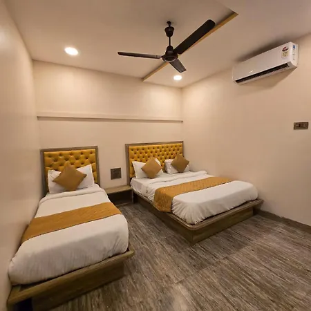 Royce Bkc - Near Jio Convention Centre And Us Consulate Hotel 3*