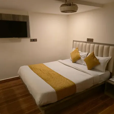 Hotel Royce Bkc - Near Jio Convention Centre And Us Consulate 3*