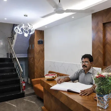 Pramila Hotel