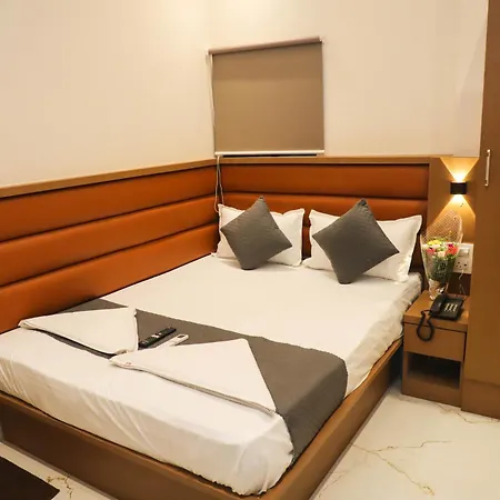 Hotel Pramila Mumbai