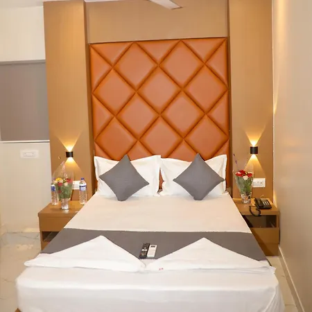 Pramila Hotel 3*