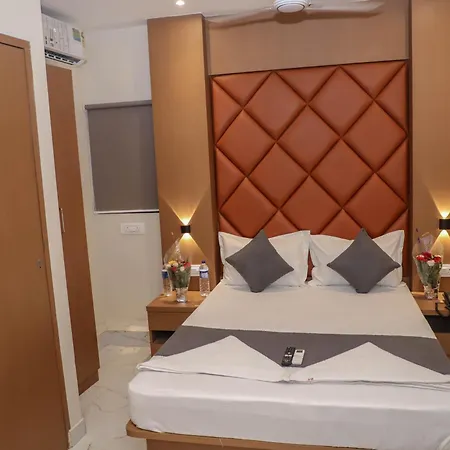 Pramila Hotel