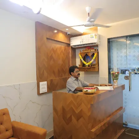 Pramila Hotel