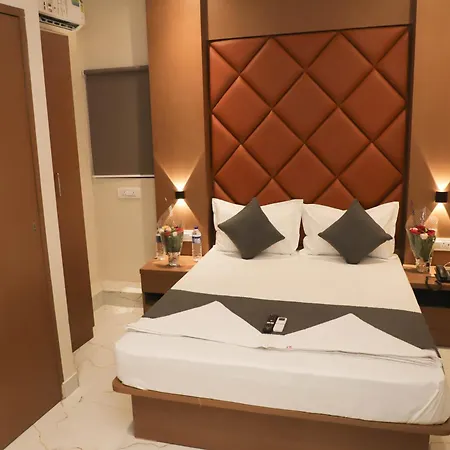 Pramila 3* Mumbai