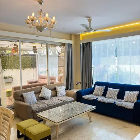 Glasshouse Luxury Villa, 4 Bed Private Pool Gorai Villa