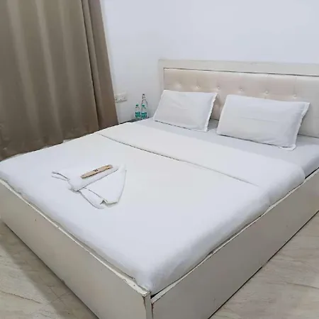 Bed & Breakfast Abode Homes Service Prabhadevi *