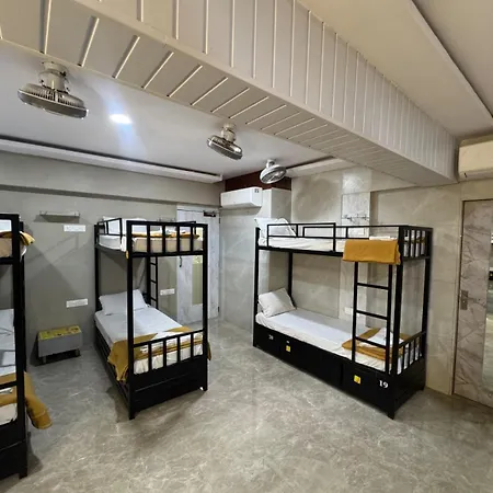 Hostel Mehta Girls And Pg, Girls Only *