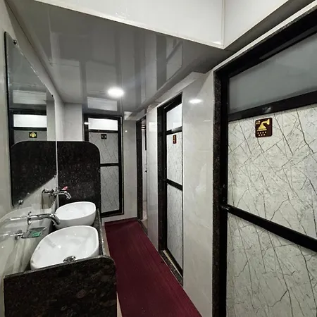 Aman Hostel *