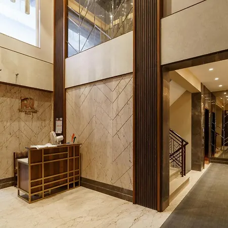 Zen A - Stylish Private Room In Shared 3Bhk * Mumbai