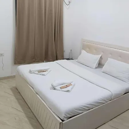 Bed & Breakfast Abode Homes Service Prabhadevi