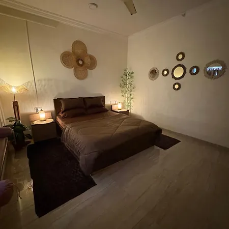 Cozy Private In Shared Of Royal Palms Homestay *