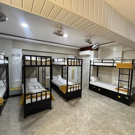 Mehta Girls And Pg, Girls Only Hostel *