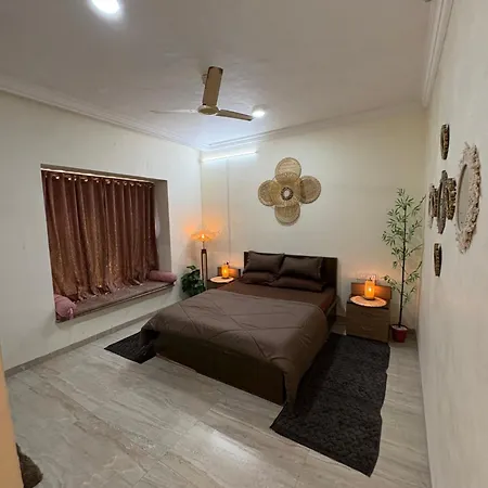 Cozy Private In Shared Of Royal Palms * Mumbai