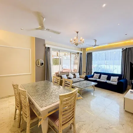 Villa Glasshouse Luxury Villa, 4 Bed Private Pool Gorai