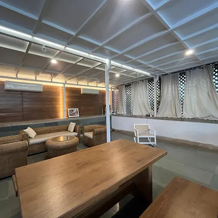Pali House-bandra Guest house