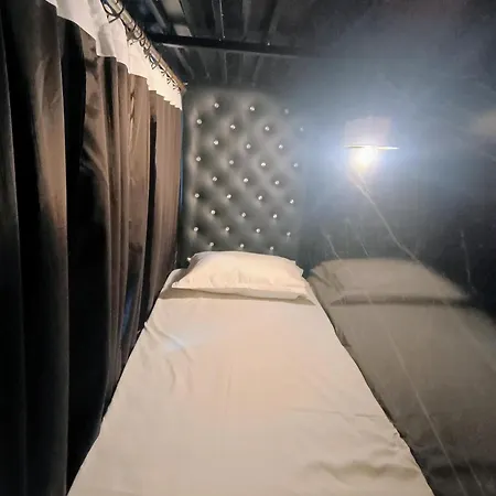 Hostel Sleepwell In Asalpha Mumbai