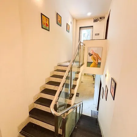 Glasshouse Luxury Villa, 4 Bed Private Pool Gorai * Mumbai