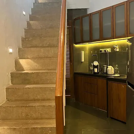 Guest house Pali House-bandra 4*