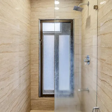 Ganga Jamuna Shared In A Private 3bhk In Bandra West By Squareone