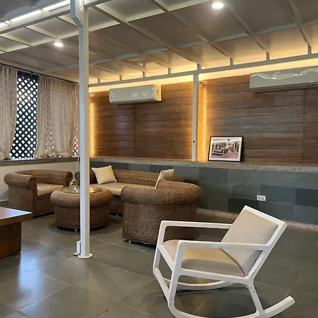 Guest house Pali House-bandra Mumbai