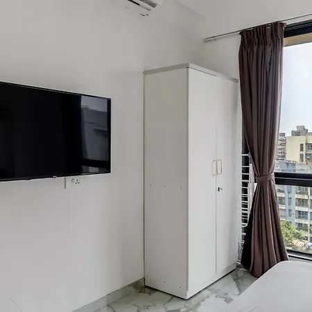 Ganga Jamuna Shared In A Private 3bhk In Bandra West By Squareone Homestay *