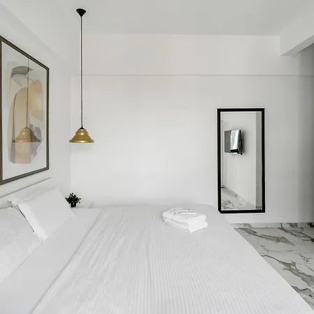 Ganga Jamuna Shared In A Private 3bhk In Bandra West By Squareone Homestay
