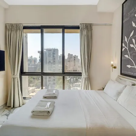 Ganga Jamuna Shared In A Private 3bhk In Bandra West By Squareone * Mumbai