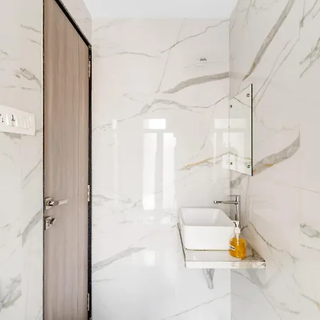 Ganga Jamuna Shared In A Private 3bhk In Bandra West By Squareone