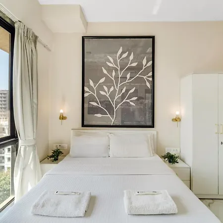 Ganga Jamuna Shared In A Private 3bhk In Bandra West By Squareone * Mumbai