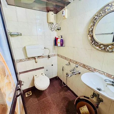Prime Living Spaces Apartment *