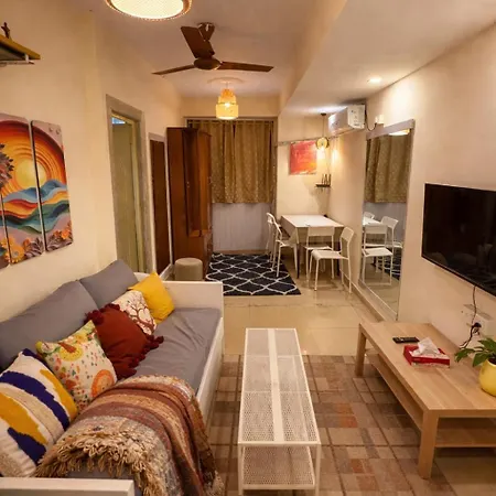 Apartment Pali Center, Bandra Calm Inside, Outside *