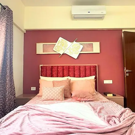 2bhk Near Nesco With Great Views Apartment *