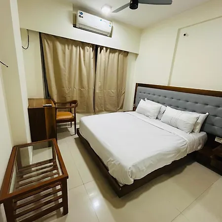 3bhk Near Hiranandini Powai -star Homes Apartment *