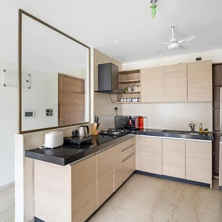 Apartment Ov Premium Near Bkc By Square One Mumbai