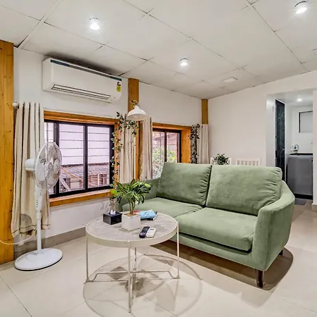 Glass House 1bhk In Khar W By Square One Apartment