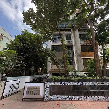 Still Space Serene Cozy Nest In Pali Hill Bandra