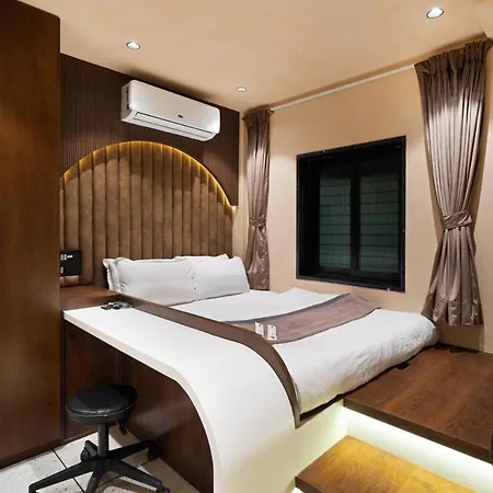 Apartment Amber 1bhk In Khar W By Square One Mumbai