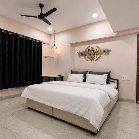 Stayluxe & Near Bkc, Chembur